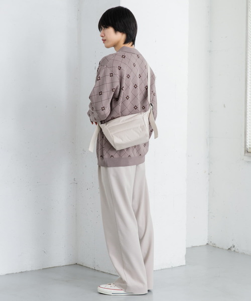 SENSE OF PLACE by URBAN RESEARCH（センスオブプレイスバイアーバンリサーチ）の「パデットキルトミニショルダーバッグ（ショルダーバッグ・メンズ・チャコールグレー/ブラック/ライトベージュ・ONE）」の11枚目の写真