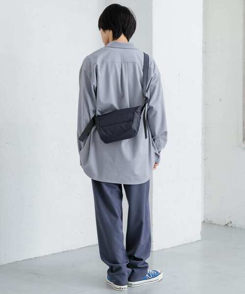 SENSE OF PLACE by URBAN RESEARCH（センスオブプレイスバイアーバンリサーチ）の「パデットキルトミニショルダーバッグ（ショルダーバッグ・メンズ・チャコールグレー/ブラック/ライトベージュ・ONE）」の5枚目の写真