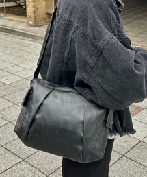 Chikashitsu +(`JVcvX)́yChikashitsu +zmulti pocket shoulder bag / y`JVcvXz}`|PbgV_[pbN(V_[obO)