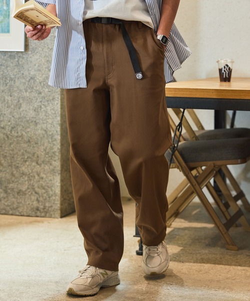 THE CRAFT CREW PRODUCTS（ザクラフトクループロダクツ）の「ウェービングベルト ワイドテーパード ストレッチ クライミングパンツ【THE CRAFT CREW PRODUCTS】（デニムパンツ・メンズ・ナチュラル/ブラック/カーキ/サックスブルー/ベージュ/インディゴブルー/チャコール/モカ/ライトグレー・S/M/L）」の4枚目の写真