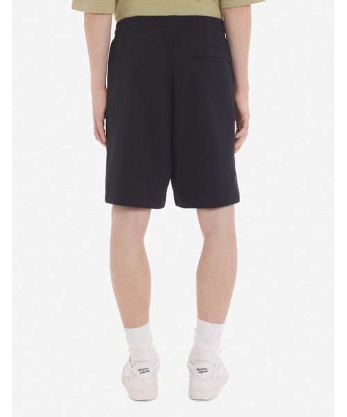 Maison Kitsune（メゾンキツネ）の「BOLD FOX HEAD PATCH OVERSIZE JOG SHORTS（スウェットパンツ・メンズ・ベージュ系その他/ブラック/キナリ/ダークグレー/スモークピンク・L/M/S/XL/XS）」の15枚目の写真