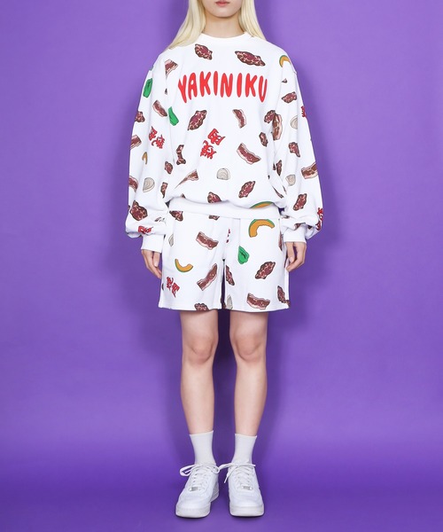 PUNYUS（プニュズ）の「フード総柄スウェット(ONIGIRI・YAKINIKU・NATTO）（スウェット・レディース・ブラウン/レッド/ブラック・1/2/3/4）」の9枚目の写真