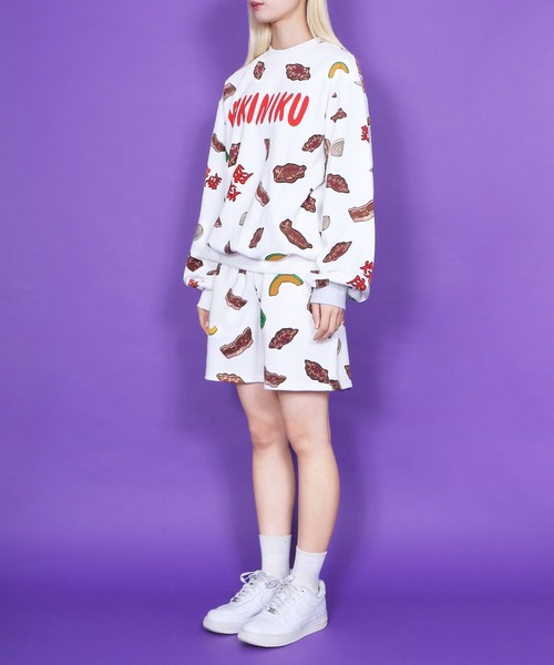 PUNYUS（プニュズ）の「フード総柄スウェット(ONIGIRI・YAKINIKU・NATTO）（スウェット・レディース・ブラウン/レッド/ブラック・1/2/3/4）」の10枚目の写真