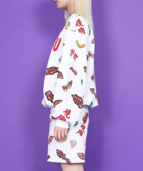 PUNYUS（プニュズ）の「フード総柄スウェット(ONIGIRI・YAKINIKU・NATTO）（スウェット・レディース・ブラウン/レッド/ブラック・1/2/3/4）」の11枚目の写真