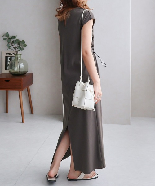 Social GIRL（ソーシャルガール）の「ウエストドロストワンピース（ワンピース・レディース・グレイッシュベージュ/チャコール/ブラック・M）」の9枚目の写真