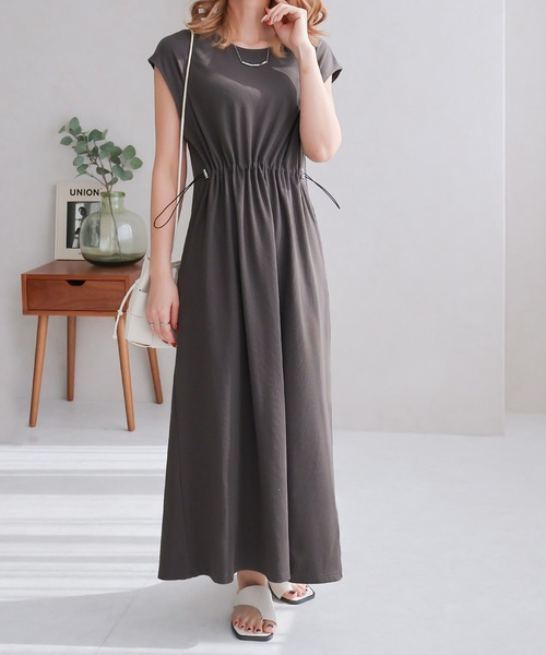 Social GIRL（ソーシャルガール）の「ウエストドロストワンピース（ワンピース・レディース・グレイッシュベージュ/チャコール/ブラック・M）」の14枚目の写真