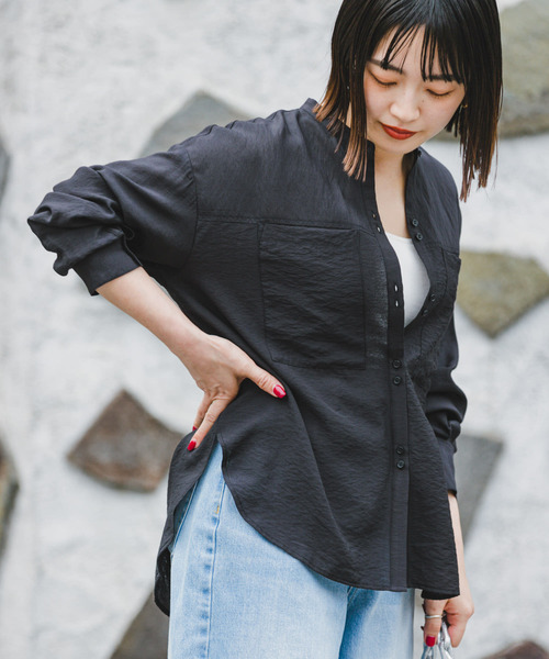 ITEMS URBANRESEARCH（アイテムズ アーバンリサーチ）の「シアーポケットシャツ（シャツ/ブラウス・レディース・ブラック/ブルー/ホワイト・FREE）」の22枚目の写真