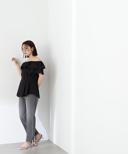 NATURAL BEAUTY BASIC(ナチュラルビューティーベーシック)の「◇バルーンオフショルブラウス(シャツ/ブラウス・レディース・ブラック/オフホワイト/イエロー・MEDIUM/SMALL)」の9枚目の写真