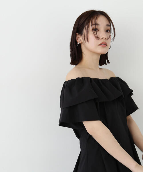 NATURAL BEAUTY BASIC(ナチュラルビューティーベーシック)の「◇バルーンオフショルブラウス(シャツ/ブラウス・レディース・ブラック/オフホワイト/イエロー・MEDIUM/SMALL)」の1枚目の写真