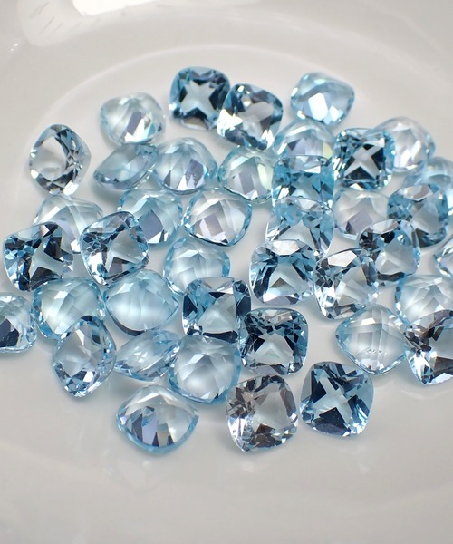 HaRu*/宝石質天然石（6ｍｍスクエア型）／14kgfピアス（ピアス（両耳用））｜CERCA（チェルカ）