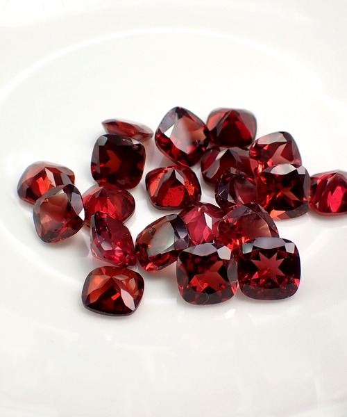 HaRu*/宝石質天然石（6ｍｍスクエア型）／14kgfピアス（ピアス（両耳用））｜CERCA（チェルカ）