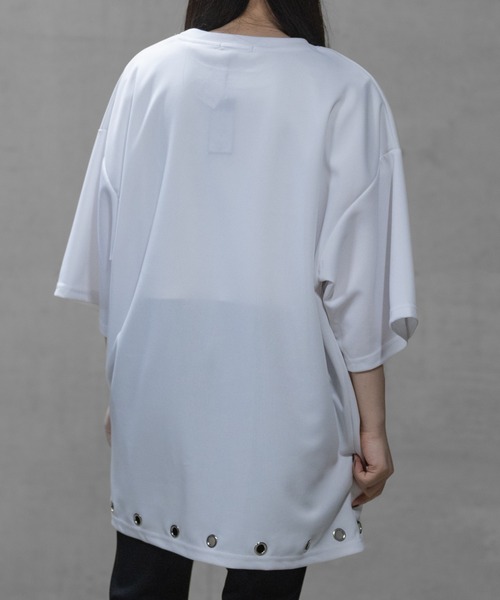 JOHN'S CLOSET(ジョンズクローゼット)の「【13】アイレットチェーン付 メタルロゴ BIG TEE(Tシャツ/カットソー・メンズ・ブラック/ホワイト・MEDIUM/LARGE)」の5枚目の写真