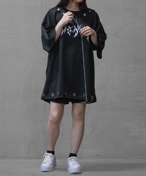 JOHN'S CLOSET(ジョンズクローゼット)の「【13】アイレットチェーン付 メタルロゴ BIG TEE(Tシャツ/カットソー・メンズ・ブラック/ホワイト・MEDIUM/LARGE)」の12枚目の写真