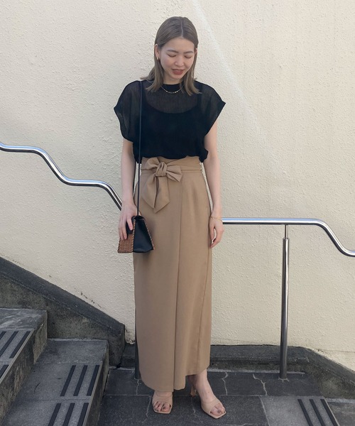audrey and john wad（オードリーアンドジョンワッド）の「ラップ風ウエストリボンスカート -洗濯機洗い可-（スカート・レディース・チャコールグレー/サンドベージュ/ブラック・マルチサイズ）」の7枚目の写真