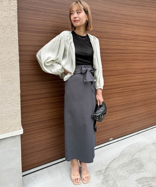 audrey and john wad（オードリーアンドジョンワッド）の「ラップ風ウエストリボンスカート -洗濯機洗い可-（スカート・レディース・チャコールグレー/サンドベージュ/ブラック・マルチサイズ）」の13枚目の写真