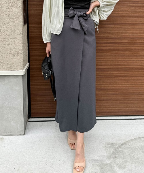 audrey and john wad（オードリーアンドジョンワッド）の「ラップ風ウエストリボンスカート -洗濯機洗い可-（スカート・レディース・チャコールグレー/サンドベージュ/ブラック・マルチサイズ）」の14枚目の写真