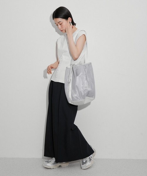 ADAM ET ROPE'(アダムエロペ)の「【サステナブル・洗える】ウエストシェイプジャージプルオーバー(Tシャツ/カットソー・レディース・ブラック/ブルー系その他/ホワイト/ピンク・FREE)」の10枚目の写真