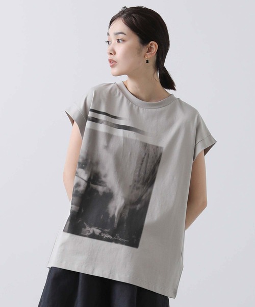Gready Brilliant(グレディブリリアン)の「FOGGYフォトカットソーFR(Tシャツ/カットソー・レディース・オフホワイト/グレイッシュベージュ・38)」の21枚目の写真