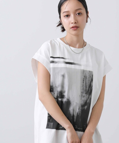 Gready Brilliant(グレディブリリアン)の「FOGGYフォトカットソーFR(Tシャツ/カットソー・レディース・オフホワイト/グレイッシュベージュ・38)」の14枚目の写真