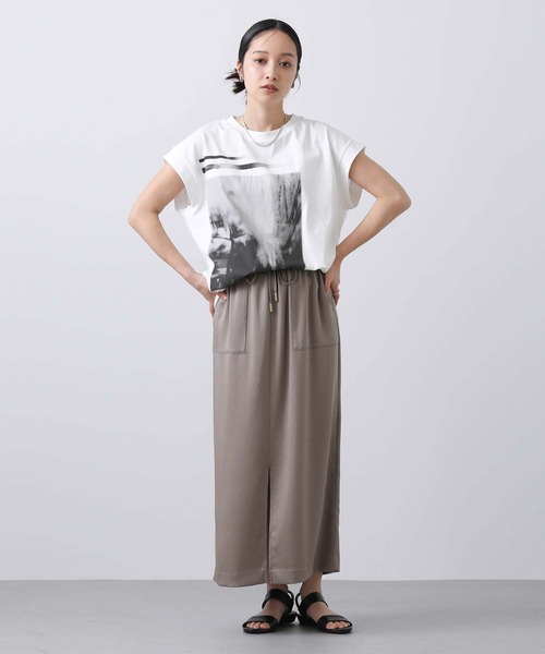 Gready Brilliant(グレディブリリアン)の「FOGGYフォトカットソーFR(Tシャツ/カットソー・レディース・オフホワイト/グレイッシュベージュ・38)」の16枚目の写真