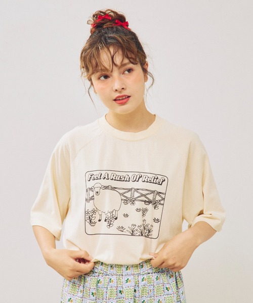 anoco no oheya(アノコノオへヤ)の「sheep big T(Tシャツ/カットソー・レディース・イエロー/ホワイト/アイボリー・FREE)」の2枚目の写真
