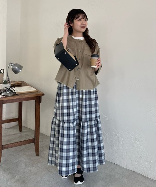 un dix cors（アンディコール）の「サマーコーデュロイパネルジャケット（ノーカラージャケット・レディース・ブラック/オリーブ/サックスブルー・FREE）」の6枚目の写真