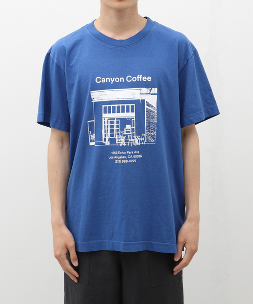 EDIFICE(エディフィス)の「canyon coffee T-Shirt(Tシャツ/カットソー・メンズ・コバルトブルー/アイボリー・MEDIUM/LARGE)」の2枚目の写真