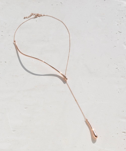 GOLDY(ゴールディ)の「カーブド メタル ”Y"シェイプ ネックレス(ネックレス・レディース・ピンク系その他/シルバー/ゴールド・FREE)」の2枚目の写真