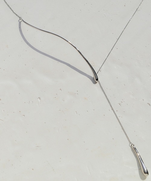 GOLDY(ゴールディ)の「カーブド メタル ”Y"シェイプ ネックレス(ネックレス・レディース・ピンク系その他/シルバー/ゴールド・FREE)」の7枚目の写真