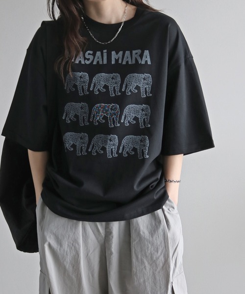 COURO(コウロ)の「アニマルプリントTシャツ(Tシャツ/カットソー・レディース・ブラック/ダークグリーン/ブルー/ホワイト/オレンジ/ネイビー・M/L/XL)」の3枚目の写真