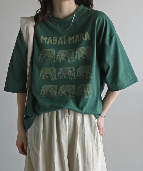 COURO(コウロ)の「アニマルプリントTシャツ(Tシャツ/カットソー・レディース・ブラック/ダークグリーン/ブルー/ホワイト/オレンジ/ネイビー・M/L/XL)」の1枚目の写真