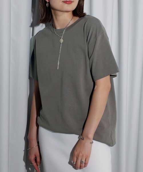 Bonjour Sagan(ボンジュールサガン)の「バックビッグラベルTシャツ(Tシャツ/カットソー・レディース・チャコールグレー/オフホワイト・FREE)」の3枚目の写真