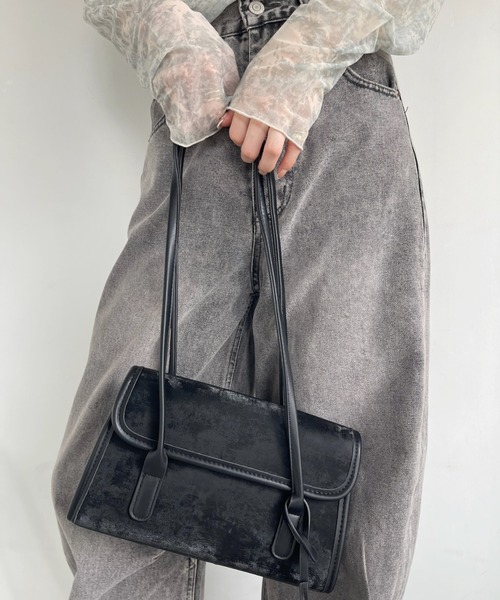 Ada.（エイダ）の「スウェードタッチ パイピング ロング ハンドル スクエアバッグ（ハンドバッグ・レディース・ブラウン/アイボリー/ブラック・FREE）」の3枚目の写真