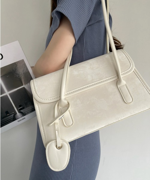 Ada.（エイダ）の「スウェードタッチ パイピング ロング ハンドル スクエアバッグ（ハンドバッグ・レディース・ブラウン/アイボリー/ブラック・FREE）」の8枚目の写真