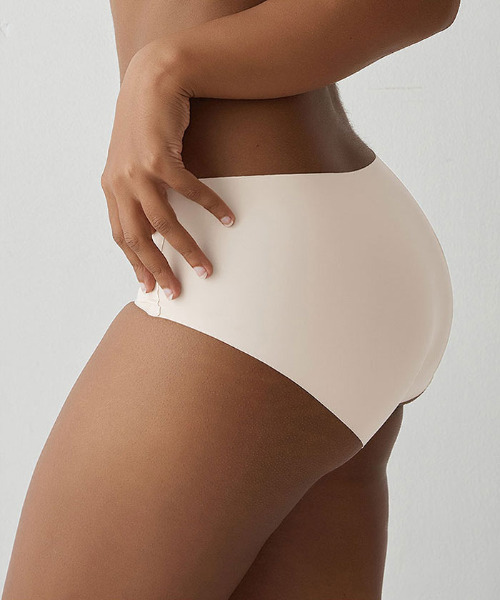 VIVID LADY(ビビッドレディー)の「HUGDAY シームレスヒップハンガーパンツ シームレス(ショーツ・レディース・ライトベージュ/ラベンダー/オリーブ/アイボリー/ブラック/チャコールグレー/ブラウン/グレー・X-LARGE/MEDIUM/LARGE)」の2枚目の写真