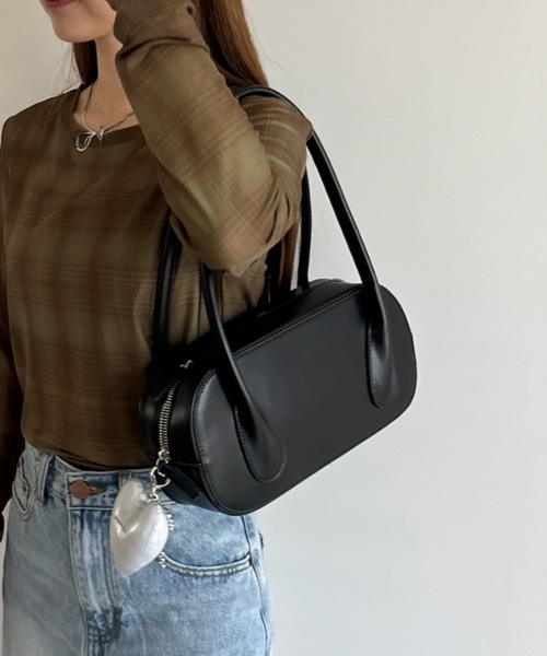 Birthday room（バースデイルーム）の「スクエアボストンバッグ / square boston bag（ボストンバッグ・レディース・レッド/ブラック/ライトブルー/シルバー・FREE）」の2枚目の写真