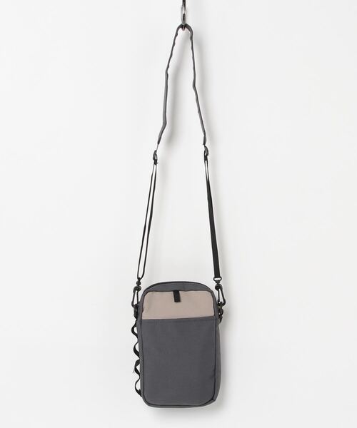 KEEN（キーン）の「HARVEST MATERIAL MODULAR TRAVEL / ハーベスト マテリアル モジュラー トラベル ポーチ / アクセサリー（ボディバッグ/ウエストポーチ・メンズ・グレー・OS）」の2枚目の写真