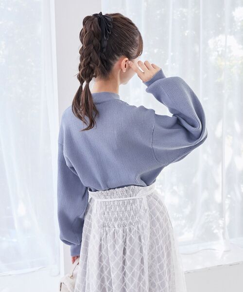 MAJESTIC LEGON（マジェスティックレゴン）の「【全13色でカラバリ豊富/着回し力抜群】ボリュームスリーブニット（ニット/セーター・レディース・ピンク/ボルドー/アイボリー/ブラック/ブルー/グレー/ベージュ/イエロー/ピンク系その他/ブラウン/ミント/コバルトブルー/ネイビー・MEDIUM）」の9枚目の写真