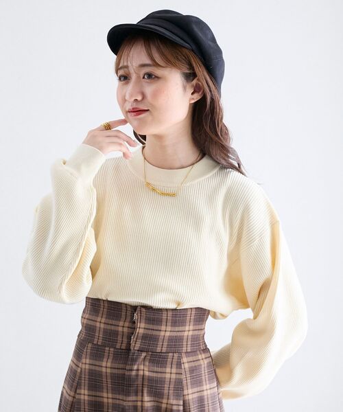 MAJESTIC LEGON（マジェスティックレゴン）の「【全13色でカラバリ豊富/着回し力抜群】ボリュームスリーブニット（ニット/セーター・レディース・ピンク/ボルドー/アイボリー/ブラック/ブルー/グレー/ベージュ/イエロー/ピンク系その他/ブラウン/ミント/コバルトブルー/ネイビー・MEDIUM）」の2枚目の写真