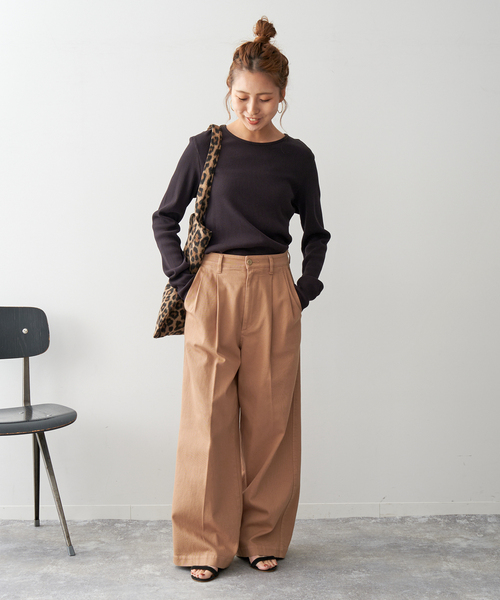 LORO(ロロ)の「Loro / ローロ 2WAY Twist Long Tee(Tシャツ/カットソー・レディース・ブラック/アイボリー・FREE)」の4枚目の写真