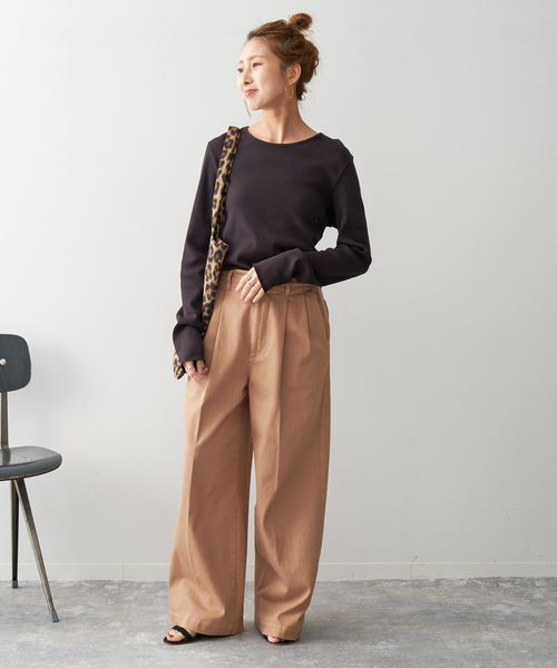 LORO(ロロ)の「Loro / ローロ 2WAY Twist Long Tee(Tシャツ/カットソー・レディース・ブラック/アイボリー・FREE)」の7枚目の写真