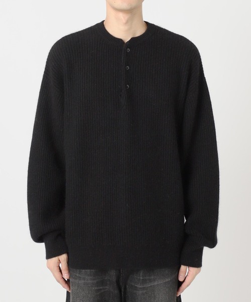 B.C STOCK(ベーセーストック)の「SOFT ANGORA BLEND アゼヘンリーネックニット(ニット/セーター・メンズ・ブラック/ベージュ/グリーン・MEDIUM/LARGE)」の4枚目の写真
