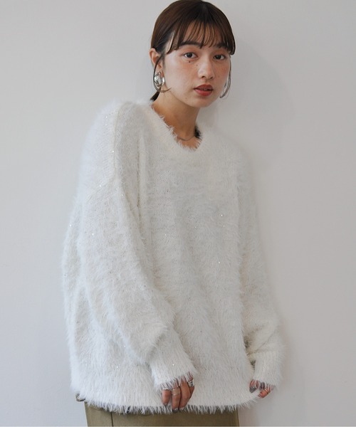 Meli rich(メリーリッチ)の「フェザーニットプルオーバー(ニット/セーター・レディース・アイボリー/ブラック/ターコイズブルー/オフホワイト/ブラック系その他/グレー・MEDIUM)」の8枚目の写真