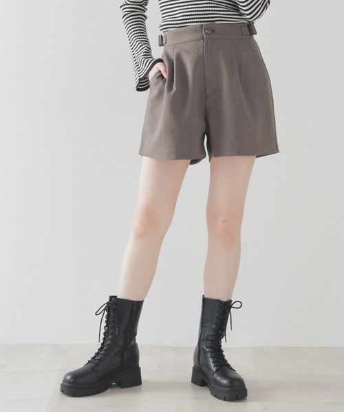 Honeys(ハニーズ)の「脇ベルト付ショートパンツ(その他パンツ・レディース・チャコール/アイボリー/ブラック・SS/S/M/L/LL)」の12枚目の写真