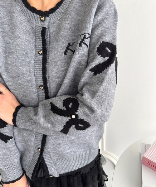 Loueme（ルエム）の「リボンジャガードバイカラーニットカーディガン（カーディガン/ボレロ・レディース・レッド/アイボリー/グレー・FREE）」の11枚目の写真
