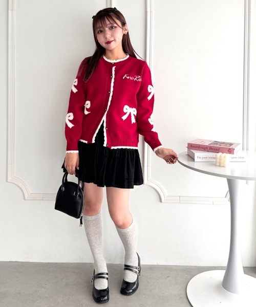 Loueme（ルエム）の「リボンジャガードバイカラーニットカーディガン（カーディガン/ボレロ・レディース・レッド/アイボリー/グレー・FREE）」の6枚目の写真