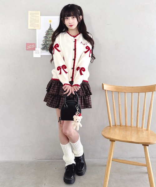 Loueme（ルエム）の「リボンジャガードバイカラーニットカーディガン（カーディガン/ボレロ・レディース・レッド/アイボリー/グレー・FREE）」の20枚目の写真