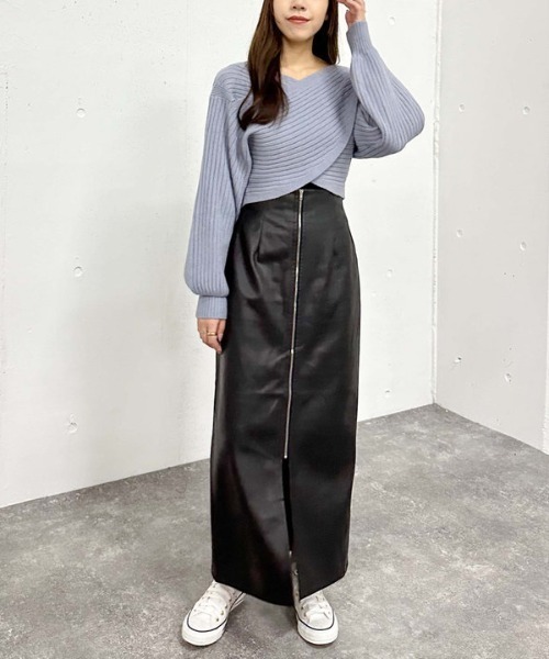 archives（アルシーヴ）の「ＦＺＩＰフェイクレザータイトスカート（スカート・レディース・ブラック/ブラウン・MEDIUM）」の7枚目の写真