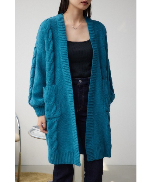 AZUL by moussy(アズールバイマウジー)の「シェニールケーブルニットロングカーディガン(カーディガン/ボレロ・レディース・ブラック/アイボリー/ダークグリーン/ライトグレー・SMALL/MEDIUM)」の4枚目の写真