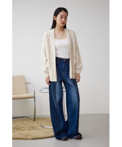 AZUL by moussy(アズールバイマウジー)の「シェニールケーブルニットロングカーディガン(カーディガン/ボレロ・レディース・ブラック/アイボリー/ダークグリーン/ライトグレー・SMALL/MEDIUM)」の8枚目の写真